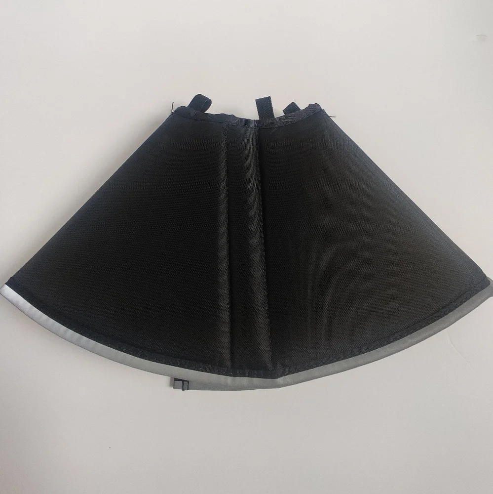 Open Box The comfy cone Black Dog Recovery Collar_Medium